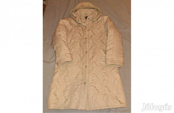 Enyhébb időre való kabát,nagyon jó állapotban