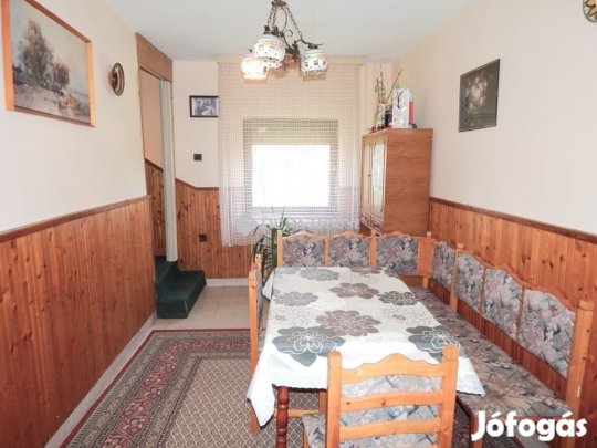 Enyingi eladó 135 nm-es ház