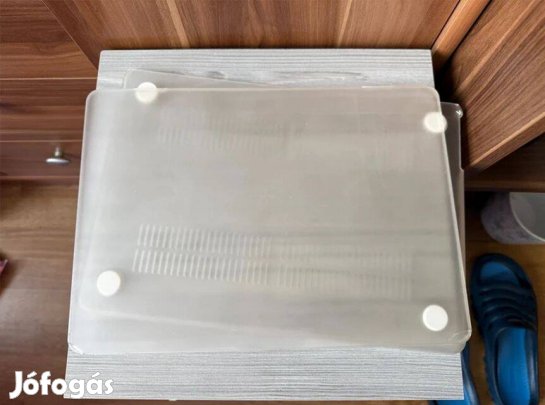 Epico Shell tok Macbook Air 13,6 matt fehér átlátszó (kis hibával)