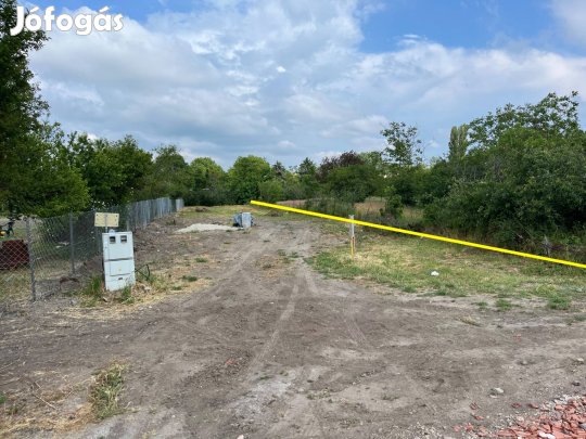 Épitési Telek - Frekventált Területen