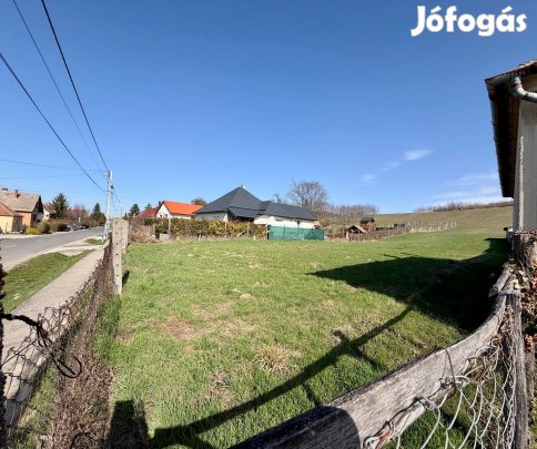 Építési telek Pannonhalma belterületén