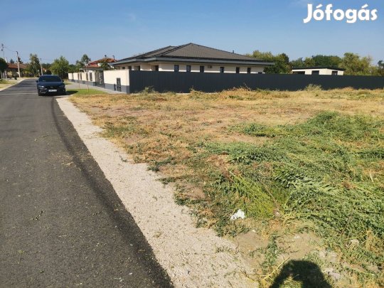 Építési telek a Kertvárosban