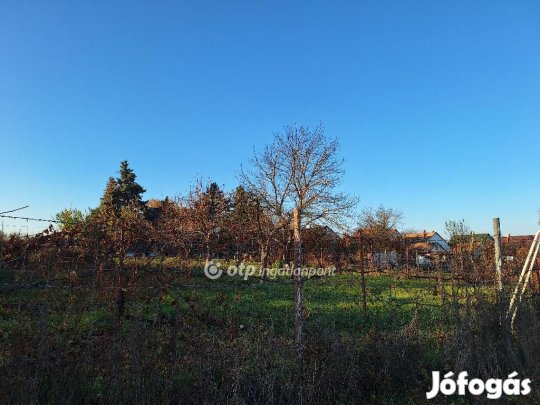 Építési telek eladó Ádándon