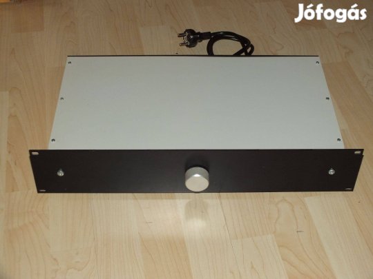 Épített végfok 2 x 100 w 8 ohm