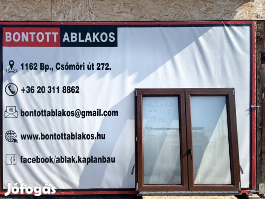 Építkezésből megmaradt fa hatású műanyag ablak 150 x 150