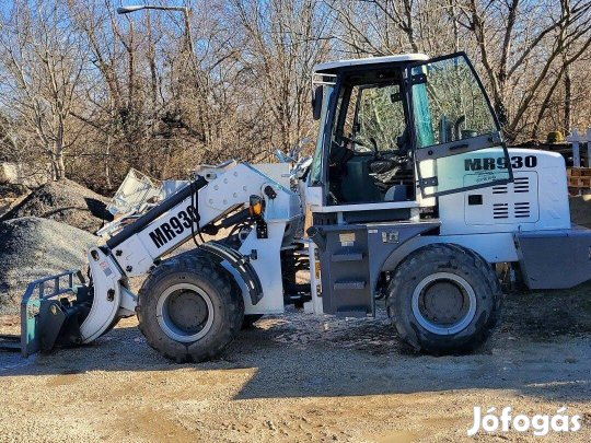 Épitő ipari gép MR 930