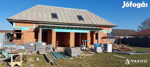 Épülő ikerház EBESEN