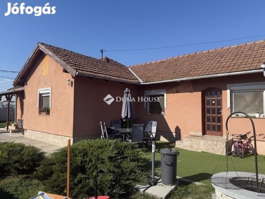 Érdi 108 nm-es ház eladó