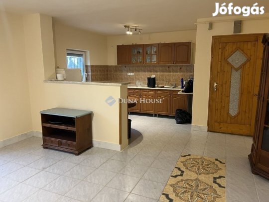 Érdi 60 nm-es lakás eladó