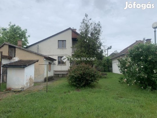 Erdőkertesi eladó 100 nm-es ház