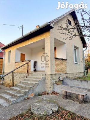 Erdőkertesi eladó tégla családi ház