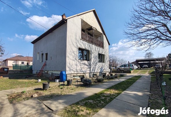 Erdőkertesi eladó tégla családi ház