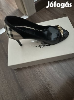 Eredeti Burberry cipő!