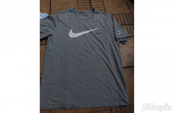 Eredeti Nike póló M L XL