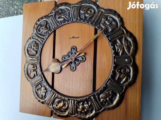 Eredeti Orosz falióra "Majak" eredeti quartz szerkezettel