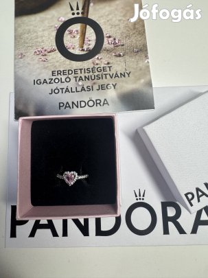 Eredeti Pandora rózsaszín szív gyűrű