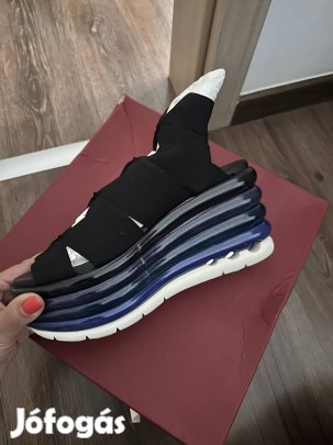 Eredeti Salvatore Ferregemo szandál!