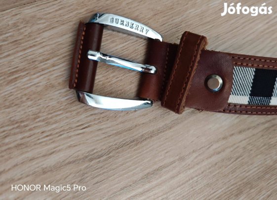 Eredeti bőr Uj állapotu Burberry öv 117 cm