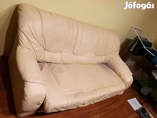 Eredeti bőr kanapé kihúzható ággyá alakitható kedvező áron eladó
