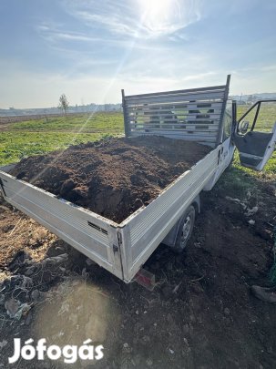 Érett humuszos marhatrágya 