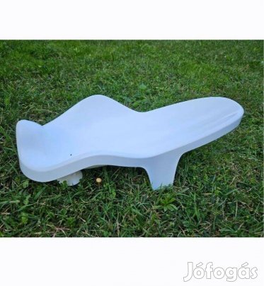 Ergonómikus szűkítőbetét, babafürdető