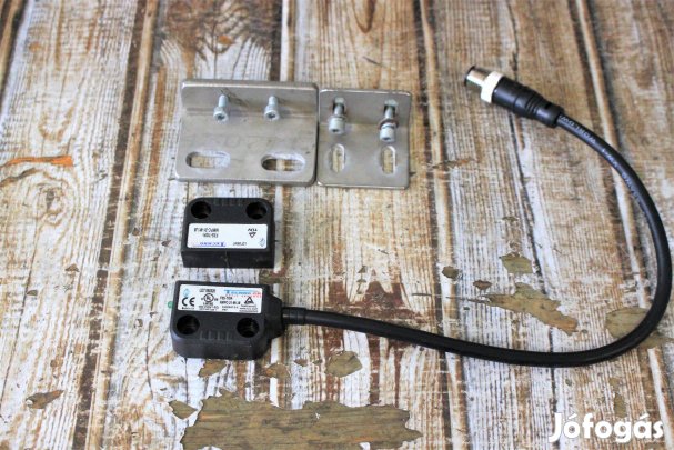 Érintésmentes biztonsági kapcsoló zár Omron/Techno GR ( 6543 )