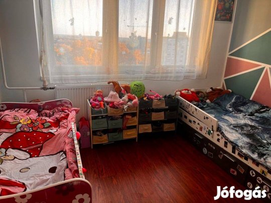 Erkélyes 2 Szoba Hallos Lakás Eladó!!!