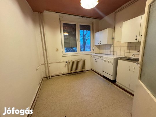 Erkélyes Lakás Eladó