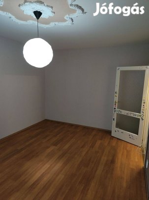 Erkélyes Lakás Eladó Debrecen Tócóskertben Kiváló Befektetés