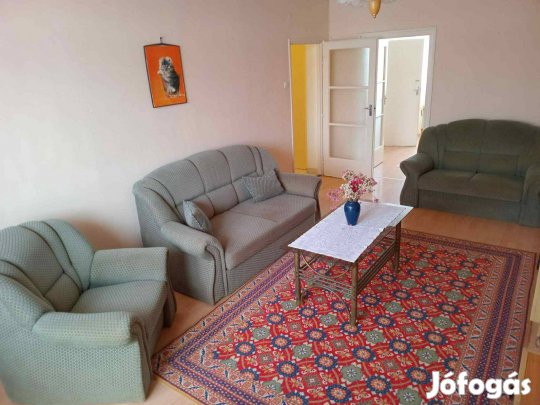 Erkélyes, Téglaépítésű Lakás Eladó Nyíregyházán A Deák Ferenc Utcában