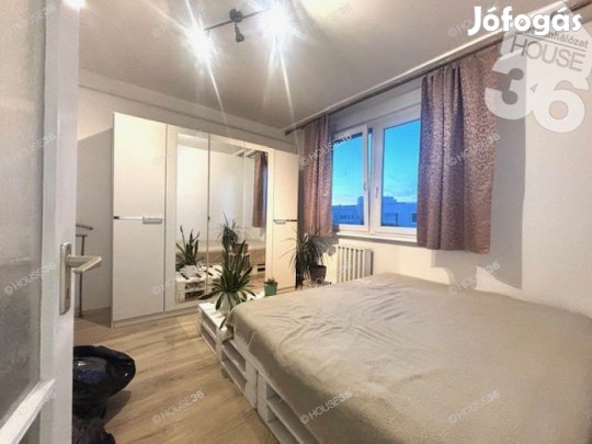 Erkélyes - 2 szobás, Széchenyivárosi lakás eladó!