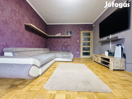 Erkélyes jó állapotú lakás eladó a XIX. kerületben!