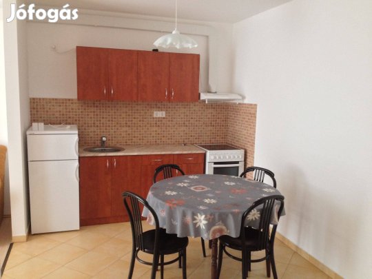 Erkélyes lakás Szegeden Harmónia lakópark Csaplár Bibó utca parkolóval