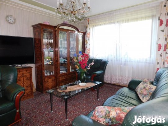 Erkélyes lakás a nyugati városrészben!