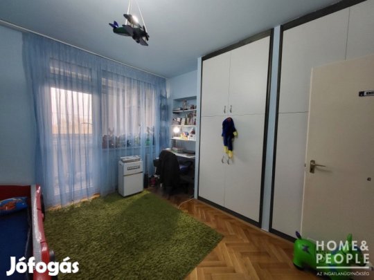 Erkélyes lakás bérleti joga eladó - Szeged