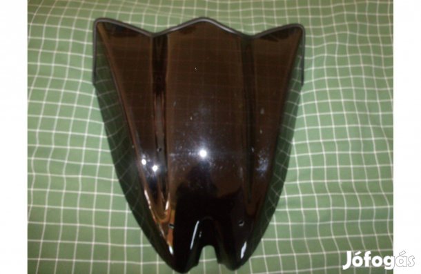 Ermax gyártmányú túraplexi szélvédő túra plexi motorra