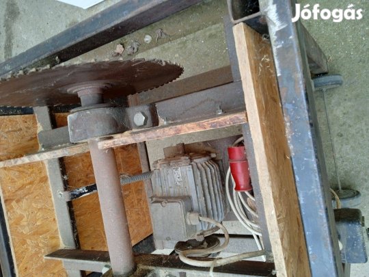 Erős kőrfűrész 380V-s eladó!