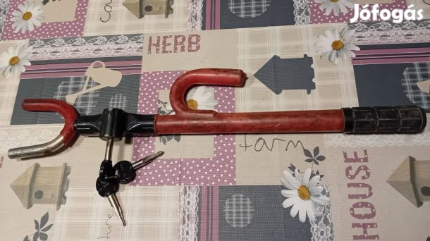 Erős kormányzár eladó 3 db eredeti gyári kulcsával, hibátlan