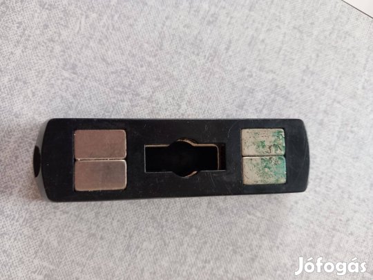 Erős mágnes a biztonsági zár eltávolításához