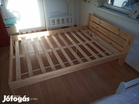 Erős szerkezetű, tömör borovi fenyőből készült új ágy 160x200