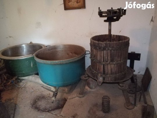 Erősített kovácsoltvas szőlőprés régi retro db, 30 éve csak dísz