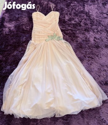 Esküvői ruha