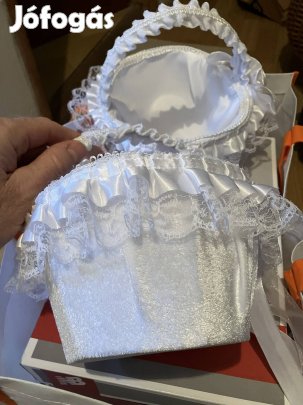 Esküvői szirom tartó kosár