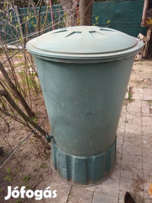 Esővízgyűjtő tartály csappal talppal 310Liter