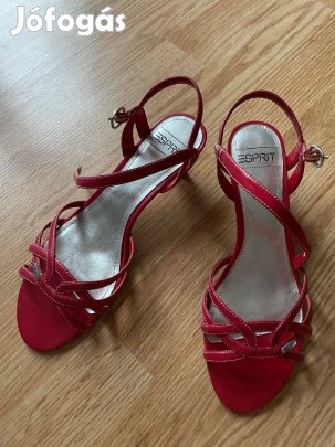Esprit piros szandál 38-as méretben. Sarokmagasság: 4,5 cm