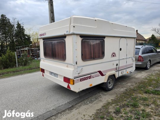 Esterel 380 friss műszakis, elősátras, összecsukható lakókocsi