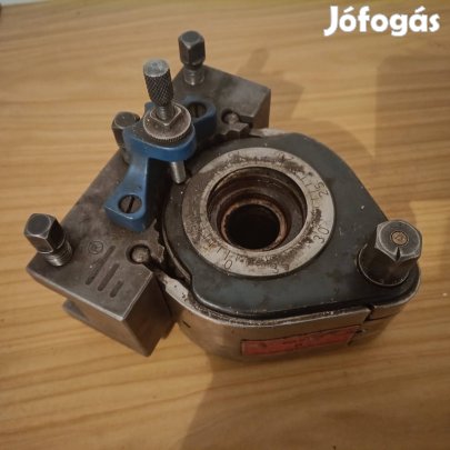 Eszterga Gyorsváltó késtartó tartozékaival együtt 