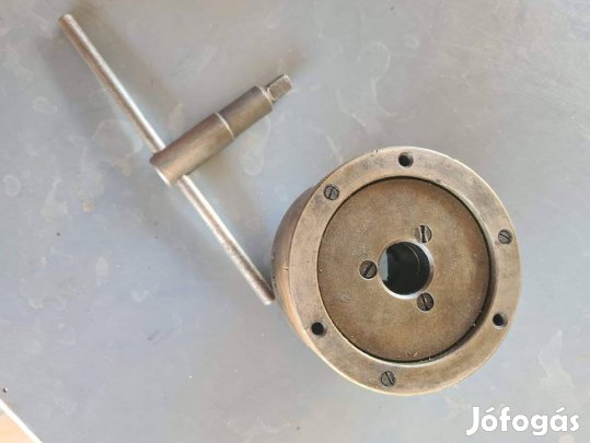 Eszterga tokmány 100 mm