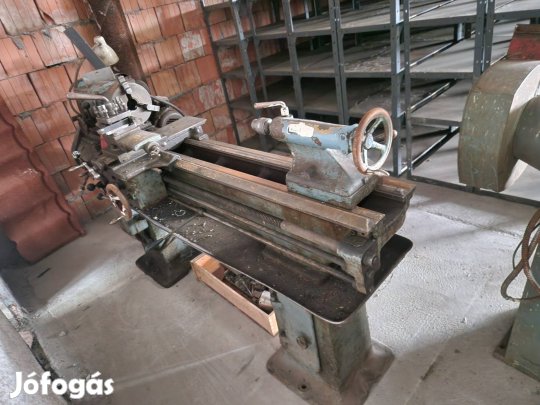 Esztergagép 1000mm