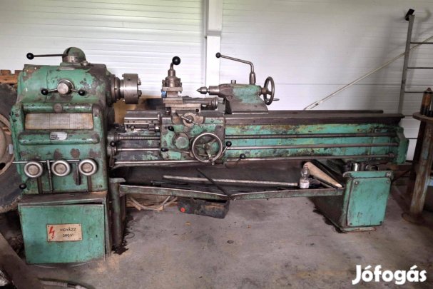 Esztergagép E320 csúcstáv 1500